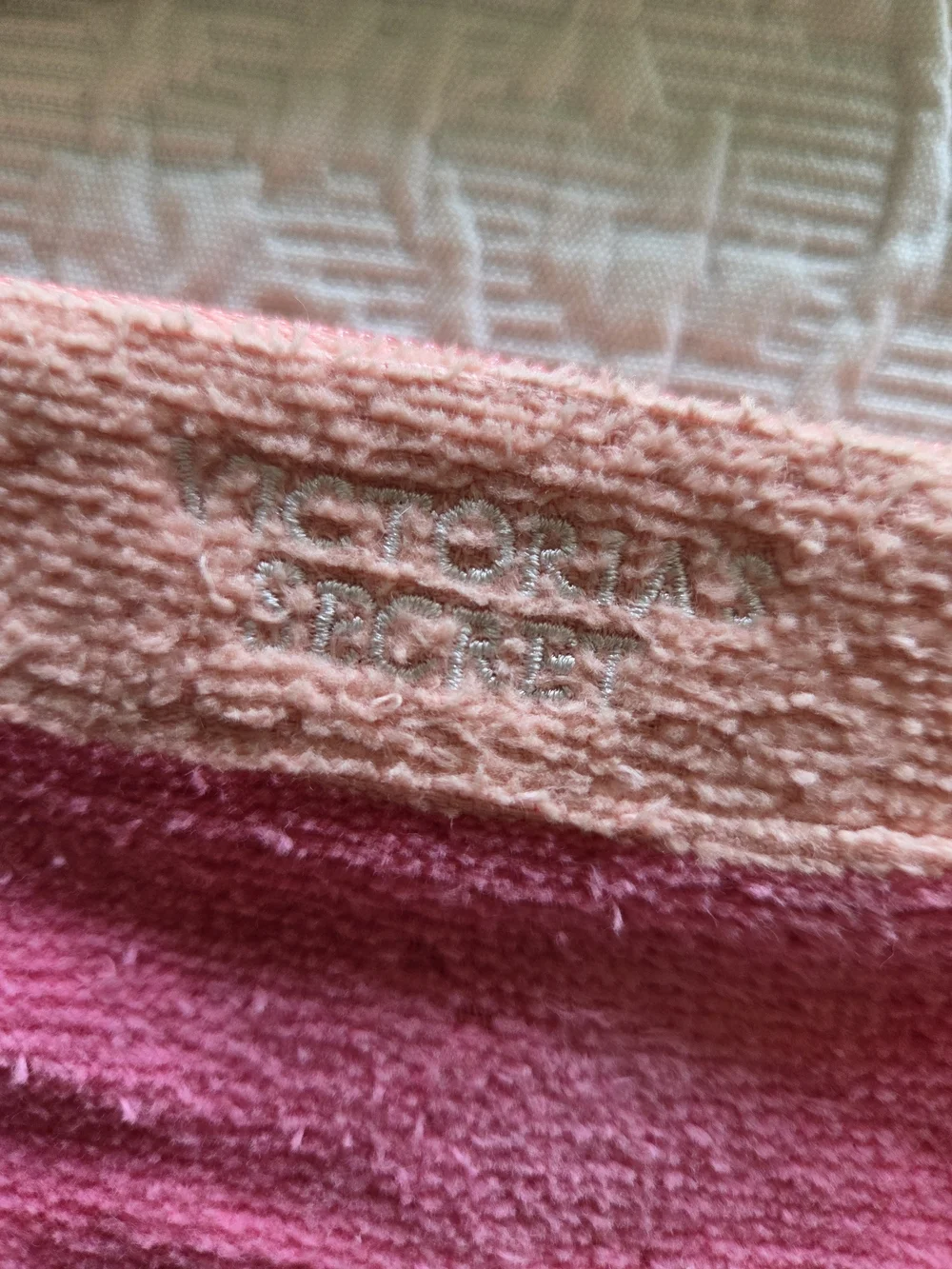 Victoria's Secret | Pink & Peach 'Beach Bum' Wristlet Cosmetic Pouch